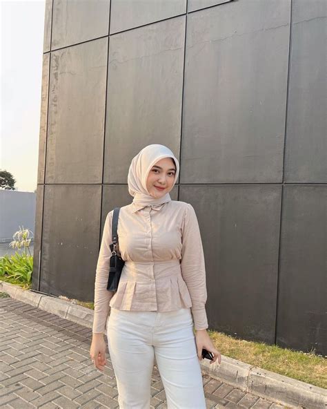 Cantik begini mana tahan. . Jangan lupa di follow  .